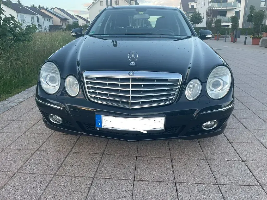 Gebraucht Mercedes E350 Elegance 272 PS (200 kW) 2007 Schwarz Limousine