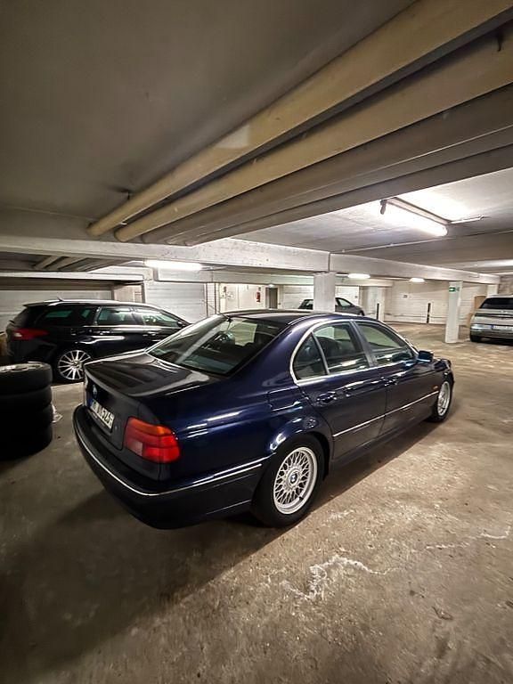Gebraucht BMW 523 M Sport 170 PS (125 kW) 1999 Blau Limousine
