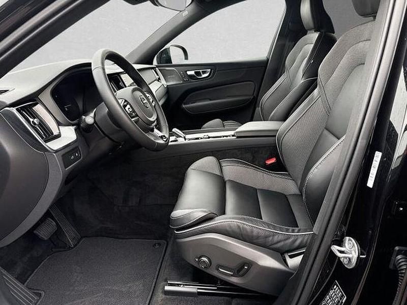 Gebraucht Volvo XC60 Plus 349 PS (256 kW) 2025 Onyx schwarz SUV