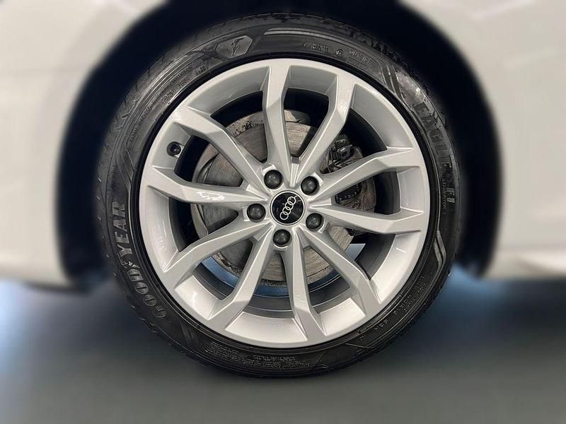 Gebraucht Audi A4 S-Line 150 PS (110 kW) 2023 Ibisweiß Kombi