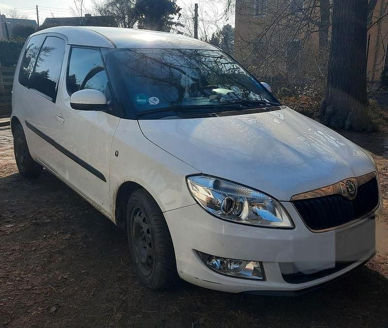 Weiß Gebraucht 2010 Skoda Roomster Van / Kleinbus | 3.500 € (Guter Preis) - Bild 1/3