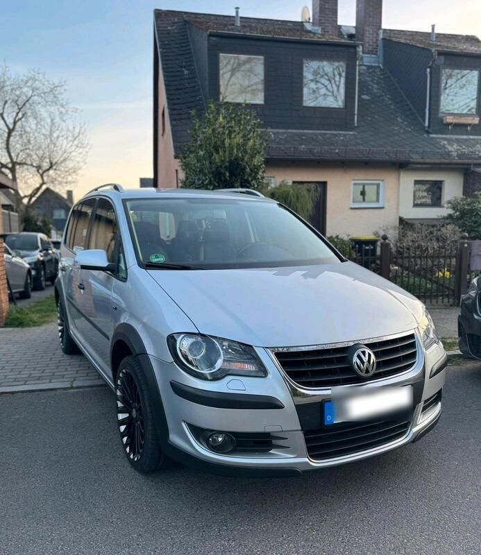 Silber Gebraucht 2007 VW Touran Cross Van / Kleinbus | 7.771 € (Etwas zu teuer) - Bild 1/4