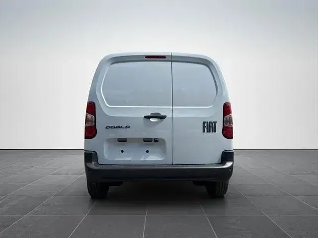 Neu Fiat Doblò 101 PS (74 kW) 2026 Weiss weiss Van / Kleinbus