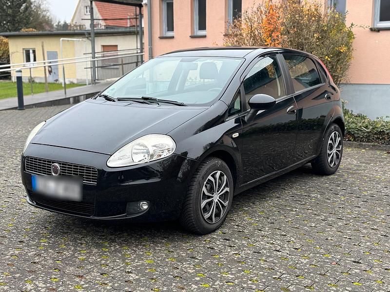 Schwarz Gebraucht 2009 Fiat Punto Kleinwagen | 1.900 € (Fairer Preis) - Bild 1/4
