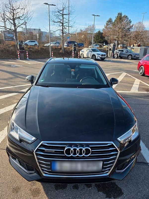 Gebraucht Audi A4 Ambiente 231 PS (169 kW) 2019 Schwarz Kombi