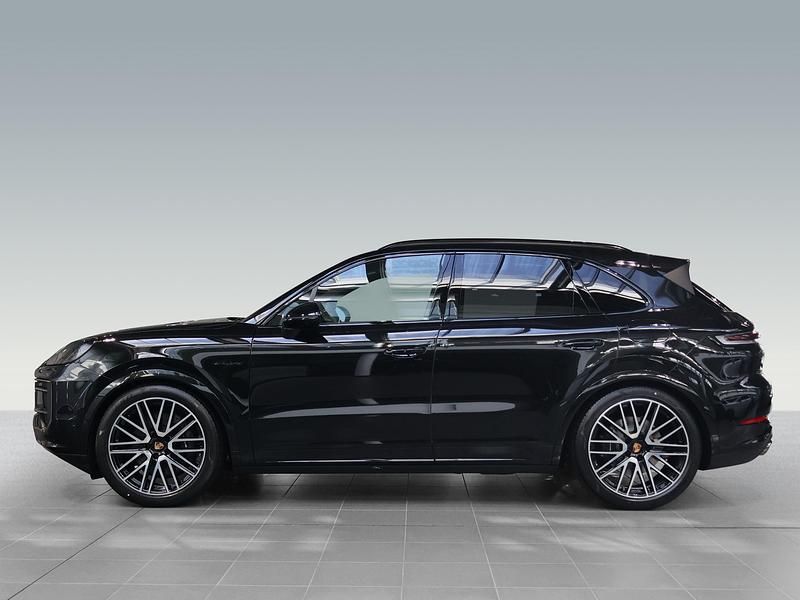 Gebraucht Porsche Cayenne 470 PS (345 kW) 2026 Schwarz SUV