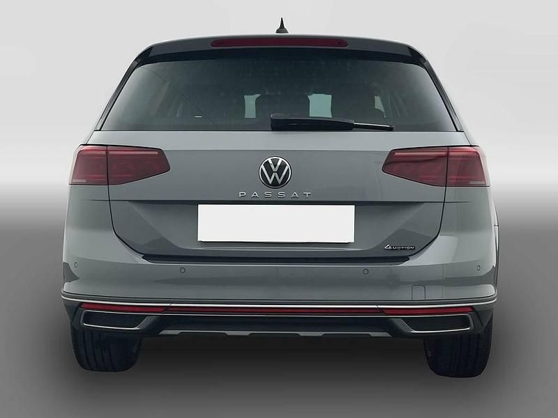 Usata VW Passat Alltrack 200 CV (147 kW) 2022 Grigio Station wagon