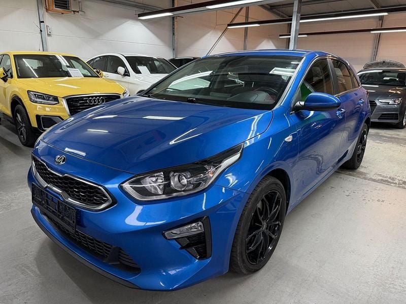 Używany Kia Ceed Vision 136 KM (100 kW) 2019 Niebieski Hatchback