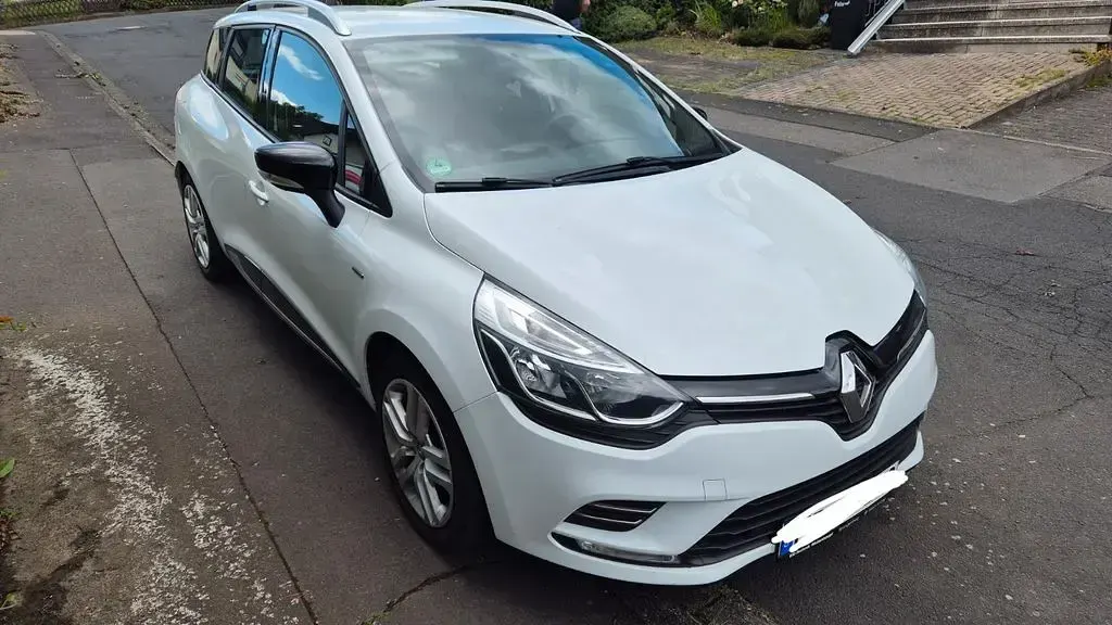 Gebraucht Renault Clio LIMITED 73 PS (53 kW) 2018 Weiß Limousine