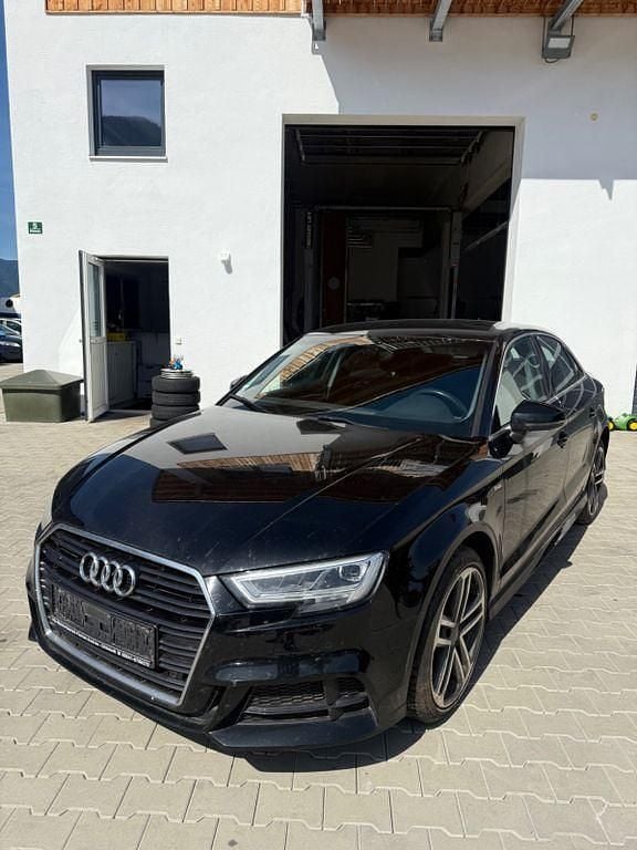 Schwarz Gebraucht 2019 Audi A3 Sport Limousine | 12.990 € (Superpreis) - Bild 1/4