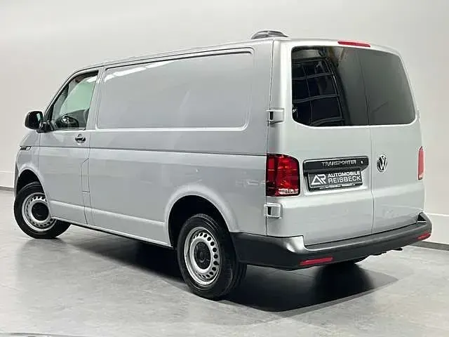 Second-hand VW Transporter 150 CP (110 kW) 2020 Argintiu Van