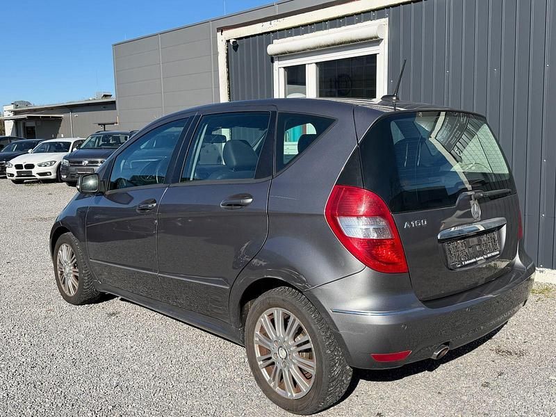 Gebraucht Mercedes A160 95 PS (69 kW) 2009 Grau Kleinwagen