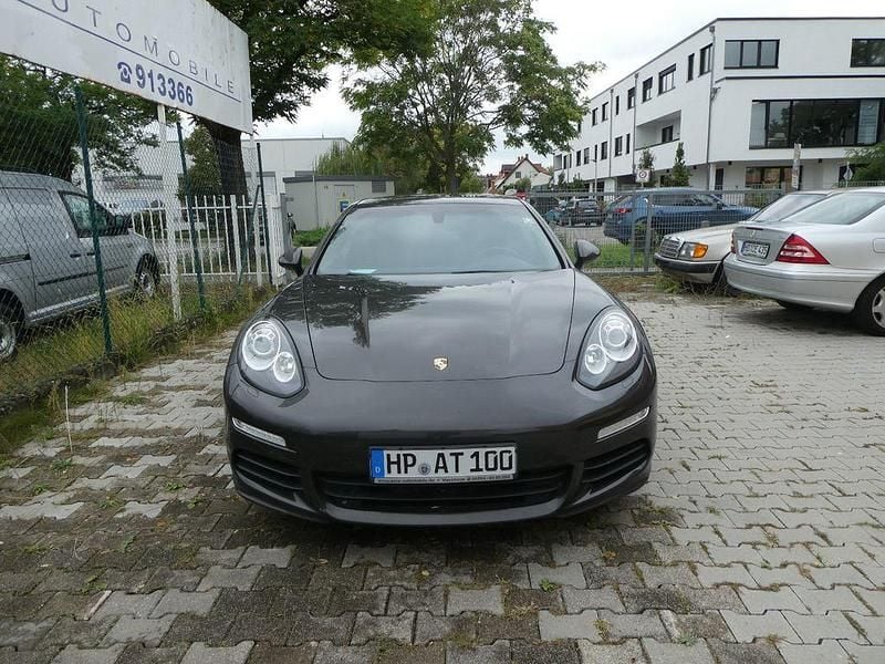 Grau Gebraucht 2015 Porsche Panamera Limousine | 25.000 € (Guter Preis) - Bild 1/4