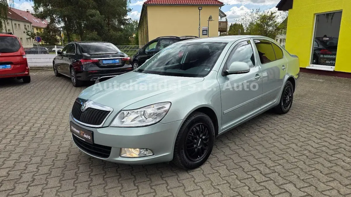 Gebraucht Skoda Octavia 102 PS (75 kW) 2010 Grün Limousine