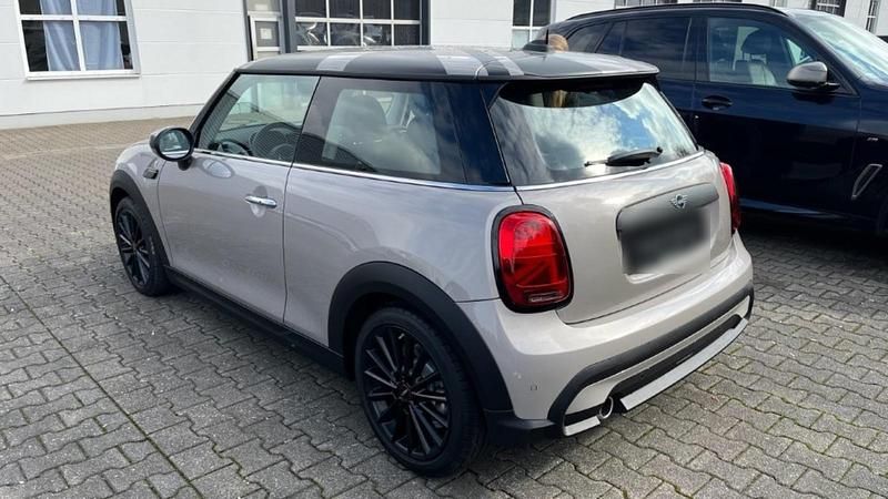 Gebraucht Mini ONE Classic 102 PS (75 kW) 2021 Grau Kleinwagen