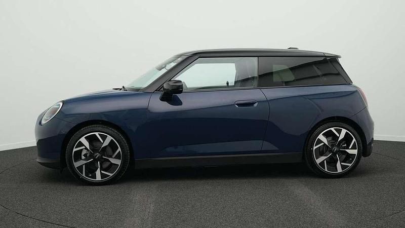 Gebraucht Mini Cooper Favoured 135 kW (184 PS) 2024 Blau Kleinwagen