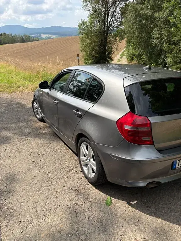 Gebraucht BMW 116 122 PS (89 kW) 2009 Silber Kleinwagen