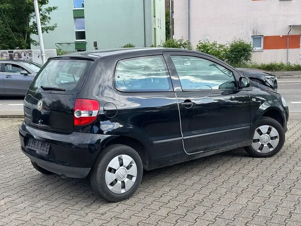 Gebraucht VW Fox 75 PS (55 kW) 2007 Schwarz Kleinwagen