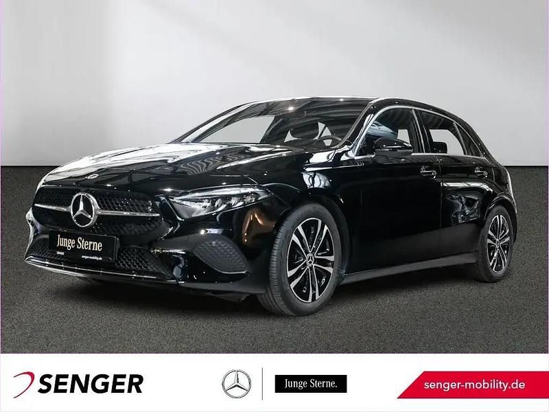Schwarz Gebraucht 2024 Mercedes A180 Progressive Kleinwagen | 26.990 € (Guter Preis) - Bild 1/1