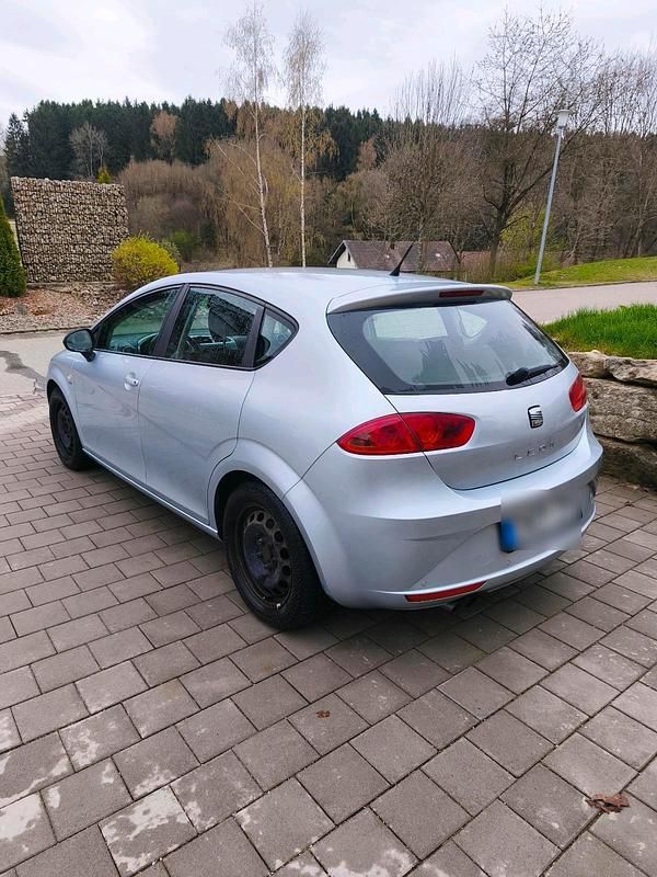 Second-hand Seat Leon 125 CP (91 kW) 2011 Argintiu Hatchback