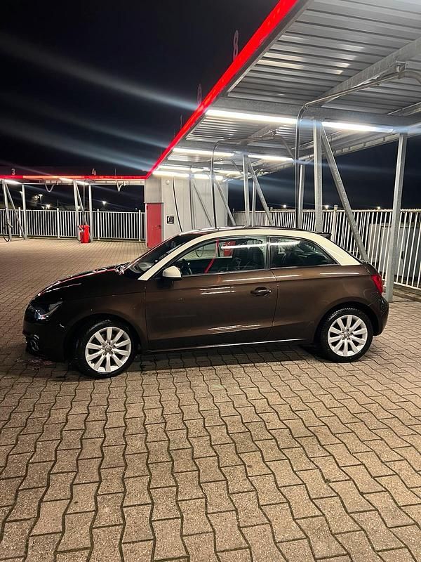 Usata Audi A1 122 CV (89 kW) 2013 Marrone Utilitaria