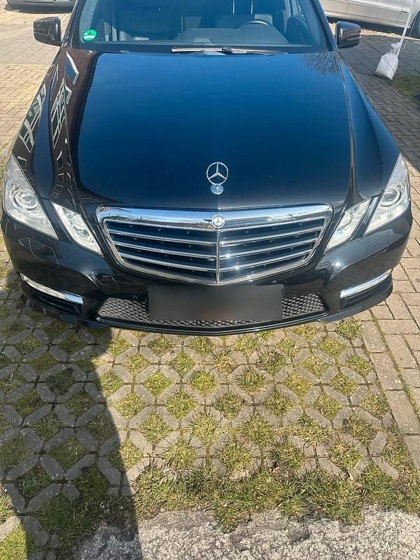 Gebraucht Mercedes E350 Avantgarde 265 PS (194 kW) 2012 Schwarz Kombi
