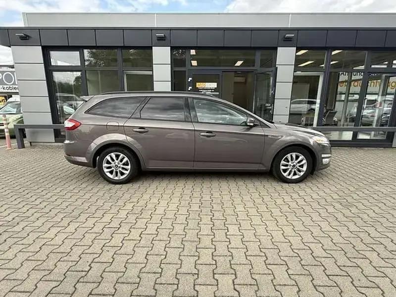 Gebraucht Ford Mondeo Titanium 160 PS (117 kW) 2012 Grau Kombi