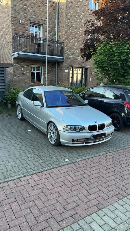 Silber Gebraucht 2000 BMW 330 Coupé | 5.500 € (Superpreis) - Bild 1/4