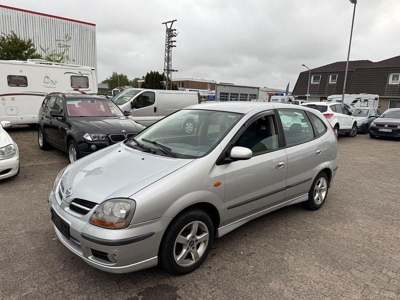 Silber Gebraucht 2002 Nissan Almera Tino Van / Kleinbus | 3.499 € (Etwas zu teuer) - Bild 1/4