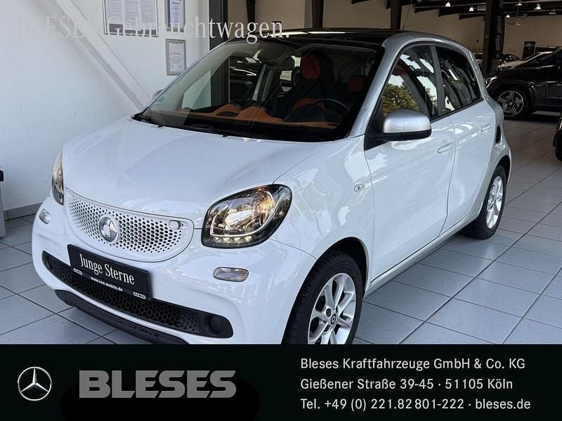 Karosserie in white Gebraucht 2014 Smart ForFour Passion Kleinwagen | 8.990 € (Fairer Preis) - Bild 1/4