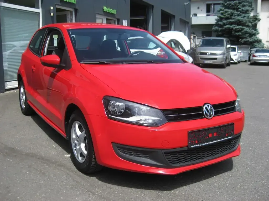 Gebraucht VW Polo Comfortline 90 PS (66 kW) 2013 Rot Kleinwagen