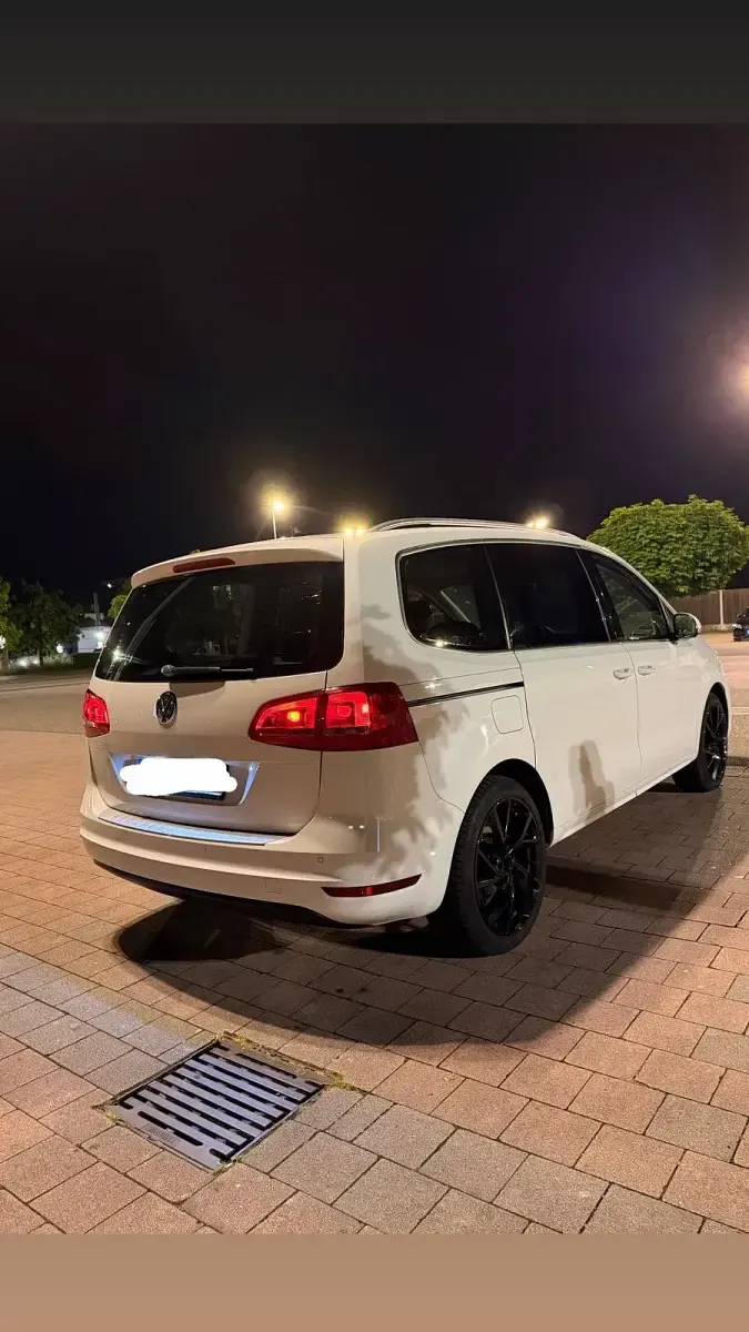 Gebraucht VW Sharan 170 PS (125 kW) 2011 Weiß Van / Kleinbus