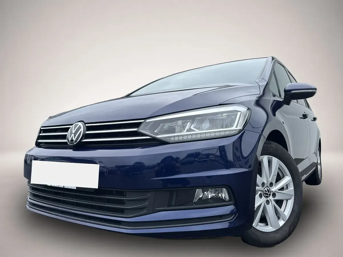 Gebraucht VW Touran Comfortline 150 PS (110 kW) 2023 Van / Kleinbus