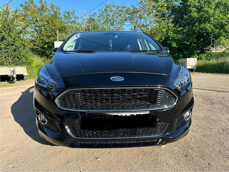 Schwarz Gebraucht 2016 Ford S-MAX S Van / Kleinbus | 21.000 € - Bild 1/4