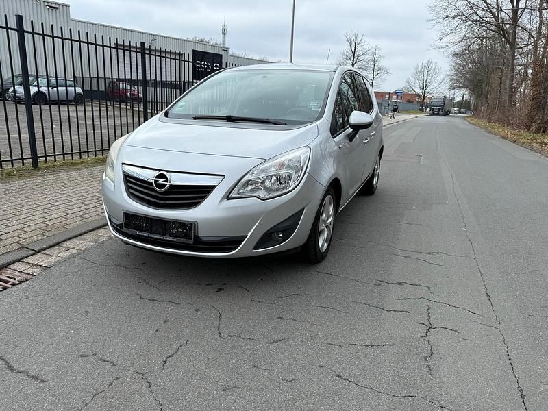 Gebraucht Opel Meriva 110 PS (80 kW) 2011 Silber Van / Kleinbus