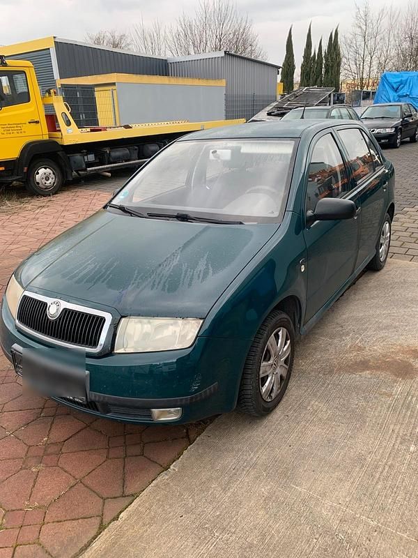 Grün Gebraucht 2001 Skoda Fabia Kleinwagen | 1.390 € (Fairer Preis) - Bild 1/4