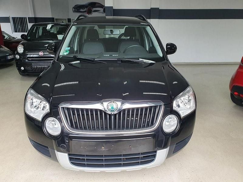 Gebraucht Skoda Yeti Plus Edition 122 PS (89 kW) 2013 Schwarzmagic perleffekt SUV