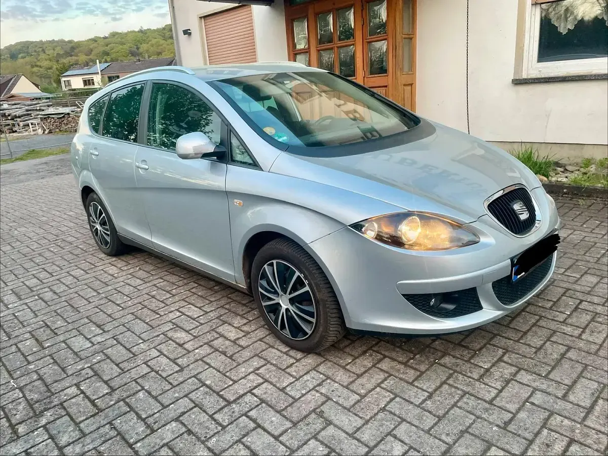 Gebraucht Seat Altea XL 105 PS (77 kW) 2007 Silber Van / Kleinbus