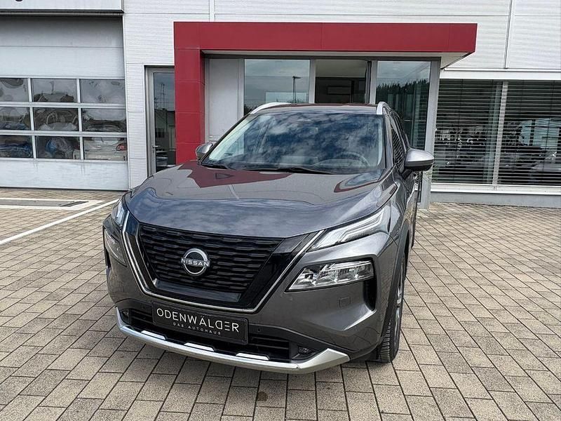 Grau Gebraucht 2024 Nissan X-Trail Tekna SUV | 33.227 € (Fairer Preis) - Bild 1/4