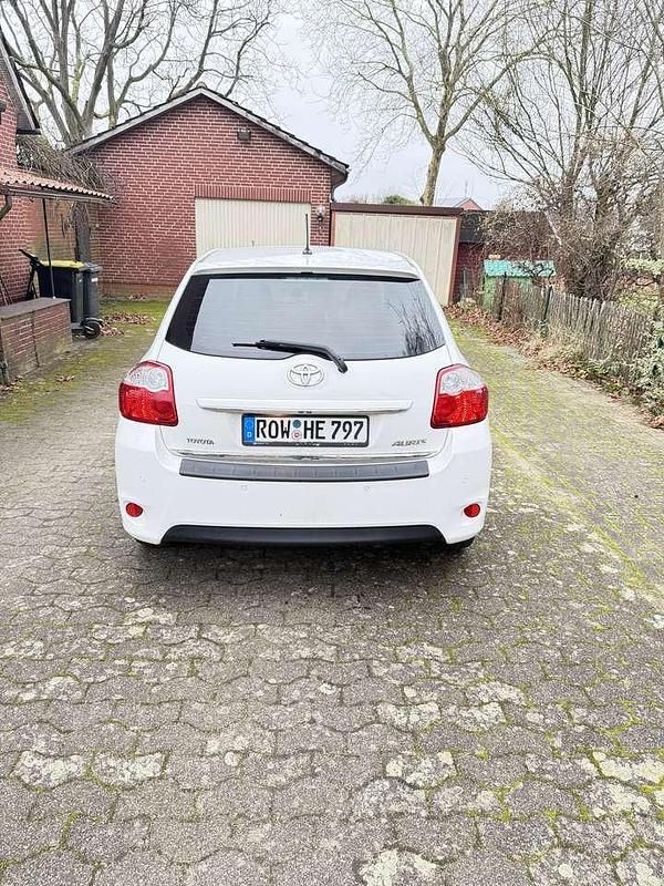 Gebraucht Toyota Auris Advance 126 PS (92 kW) 2011 Kleinwagen