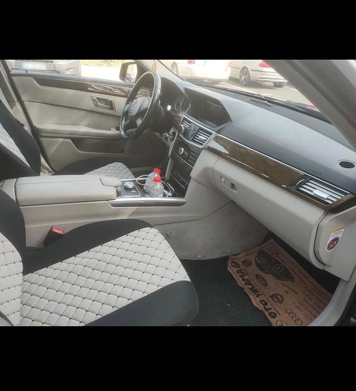 Gebraucht Mercedes E220 Avantgarde 170 PS (125 kW) 2011 Schwarz Kombi