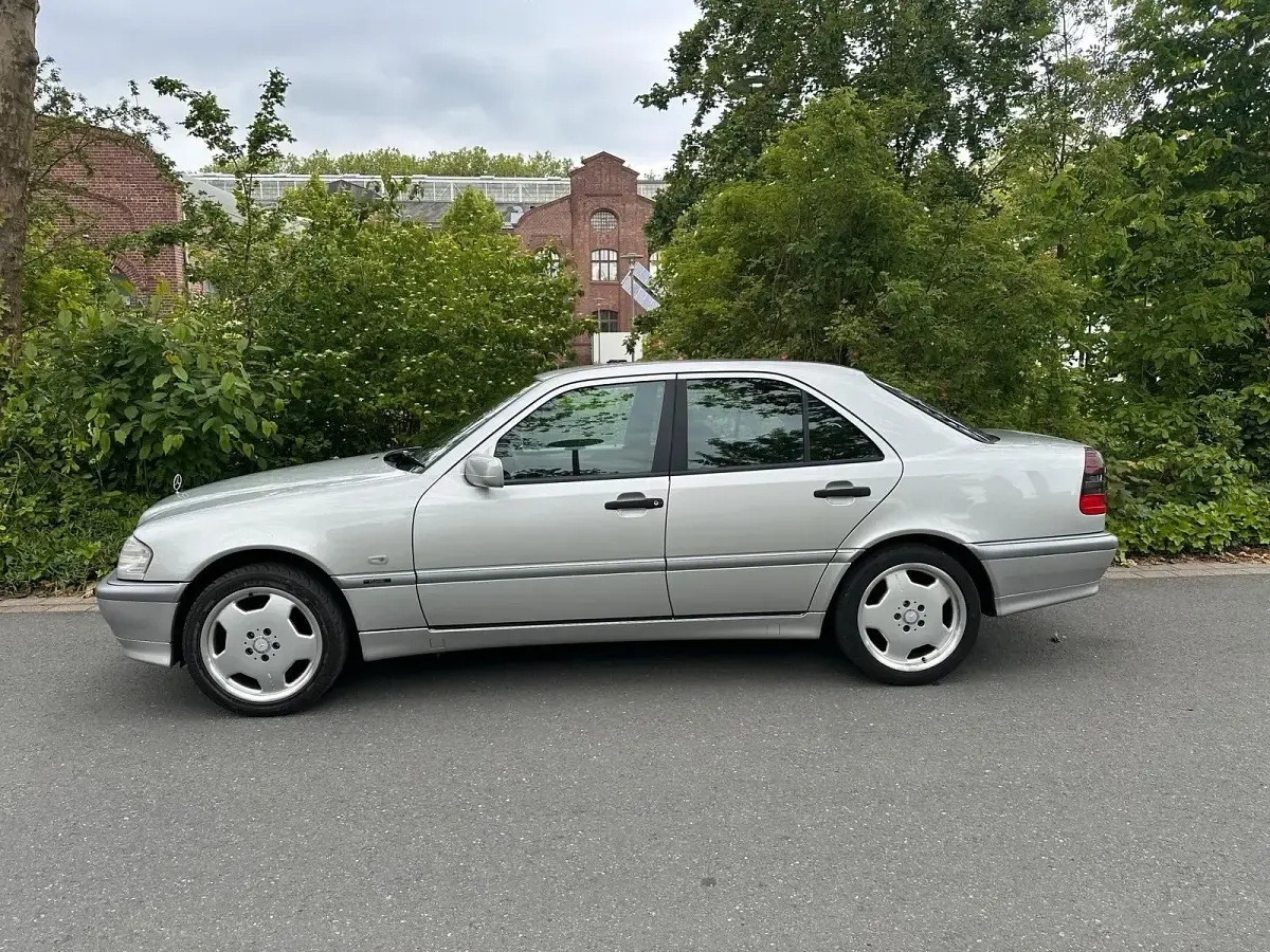 Gebraucht Mercedes C280 AMG 197 PS (144 kW) 1999 Silber Limousine