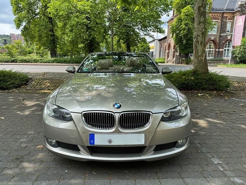 Gebraucht BMW 325 Cabriolet 218 PS (160 kW) 2007 Braun Cabrio