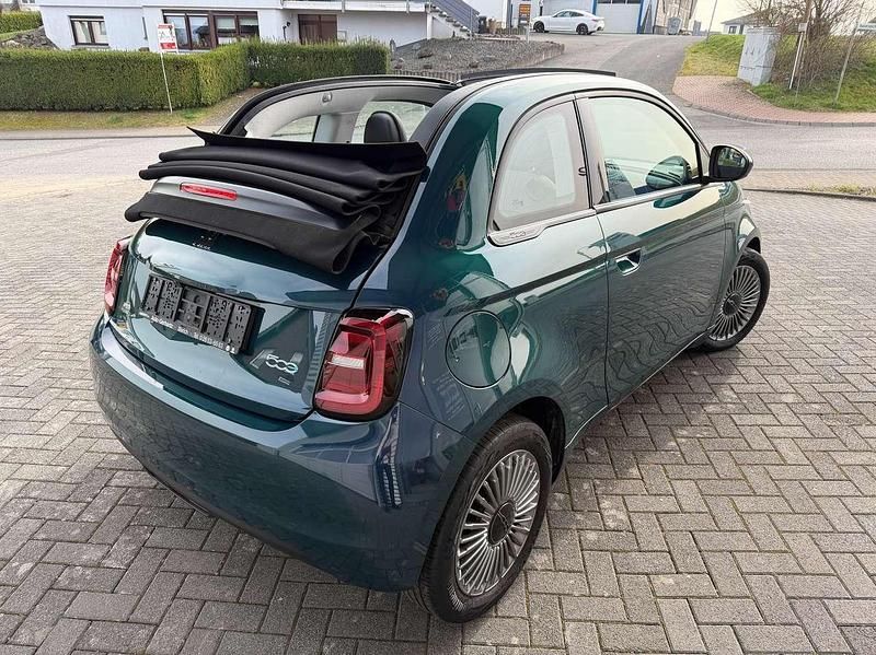 Gebraucht Fiat 500e Icon 86 kW (118 PS) 2023 Colore esterno (ozean grün) Cabrio
