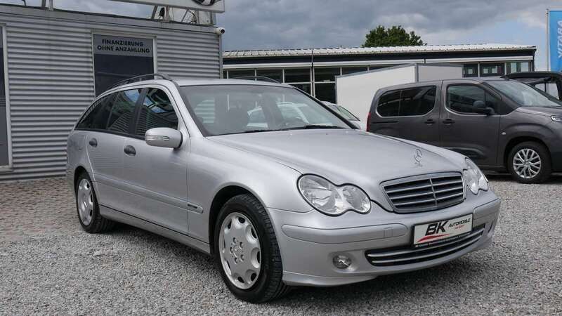Brillantsilber Gebraucht 2004 Mercedes C220 Kombi | 3.990 € (Teuer) - Bild 1/4
