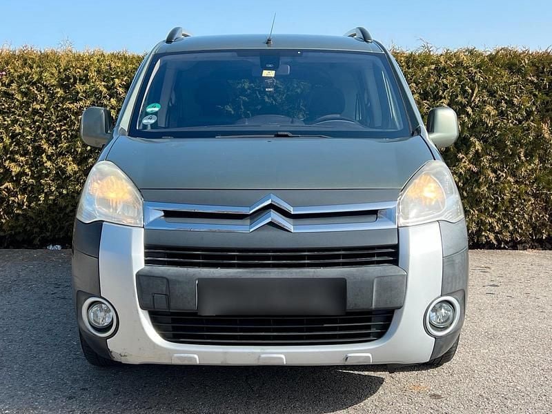 Gebraucht Citroën Berlingo 109 PS (80 kW) 2009 Grün Van / Kleinbus