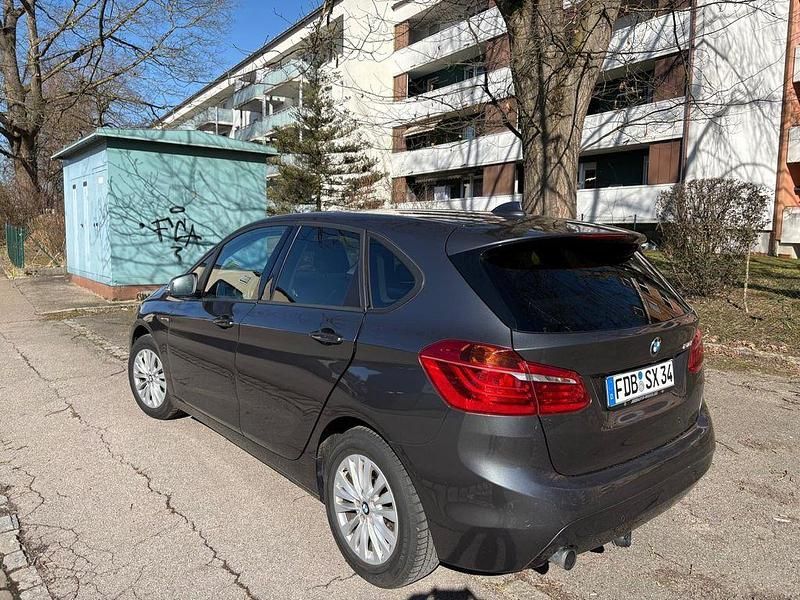Gebraucht BMW 218 Active Tourer Advantage 136 PS (100 kW) 2015 Grau Van / Kleinbus