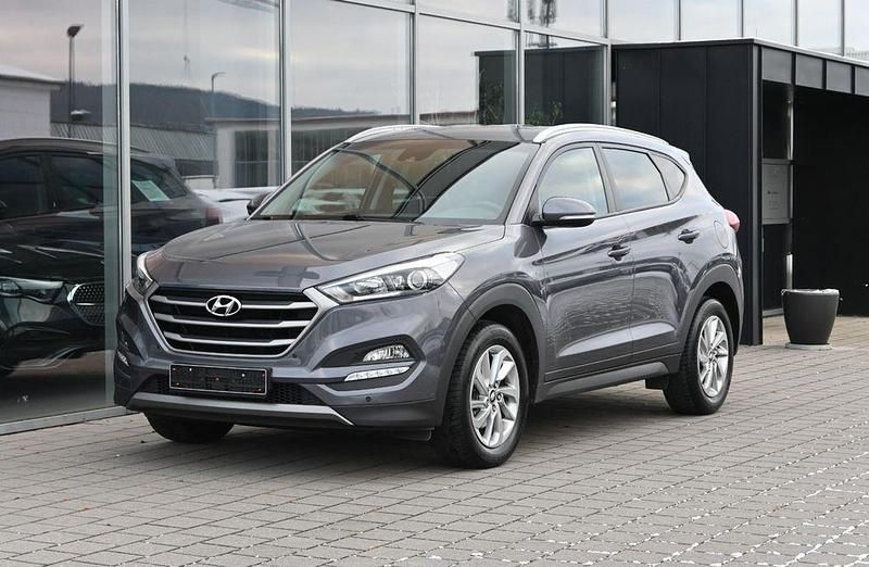 Gebraucht Hyundai Tucson Intro Edition 177 PS (130 kW) 2015 Thunder grey metallic SUV