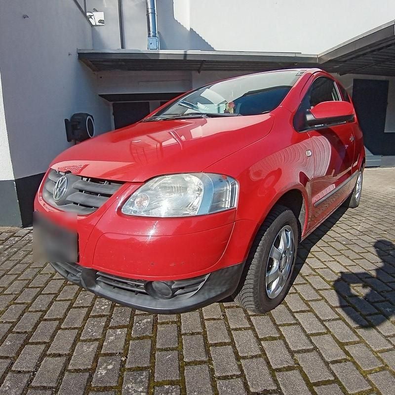 Gebraucht VW Fox 54 PS (39 kW) 2006 Rot Kleinwagen
