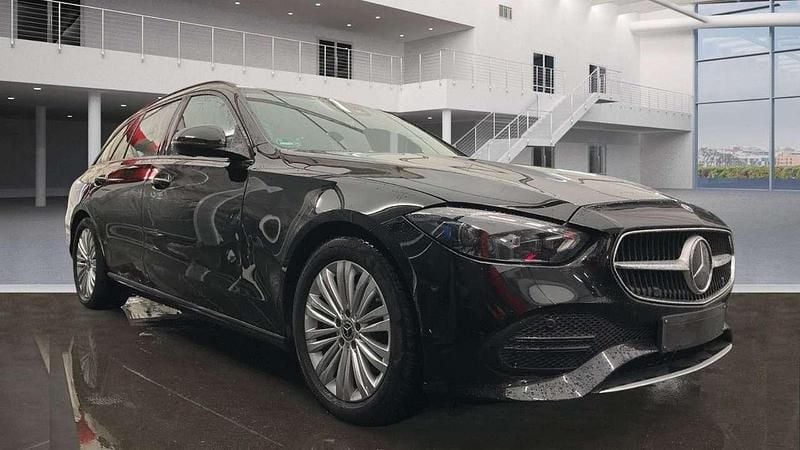 Gebraucht Mercedes C220 220 PS (161 kW) 2023 Schwarz Kombi